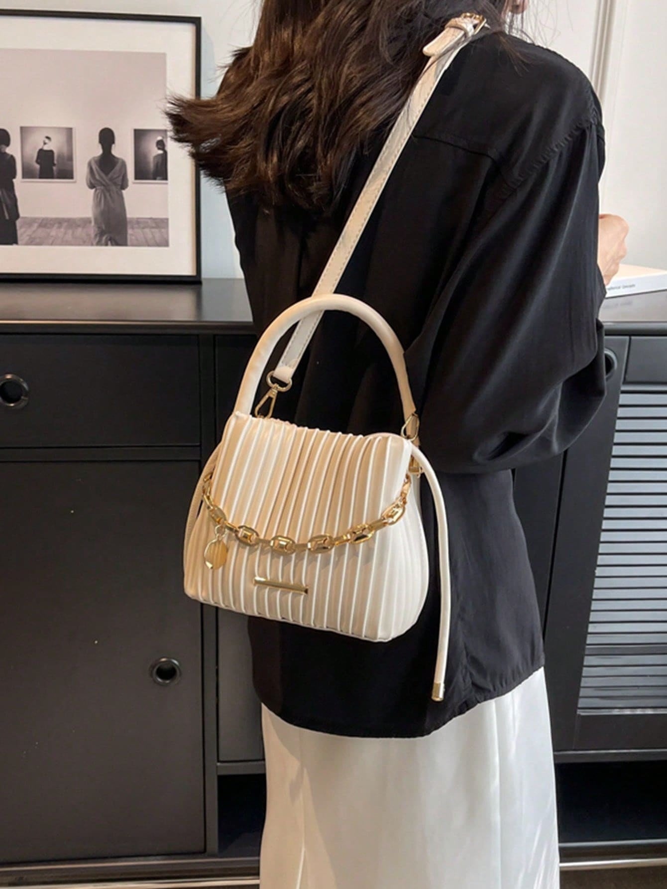 Handbag Pleated Bag Women Fashion Chain Niche Bucket Bag Personality Shoulder Messenger Bag