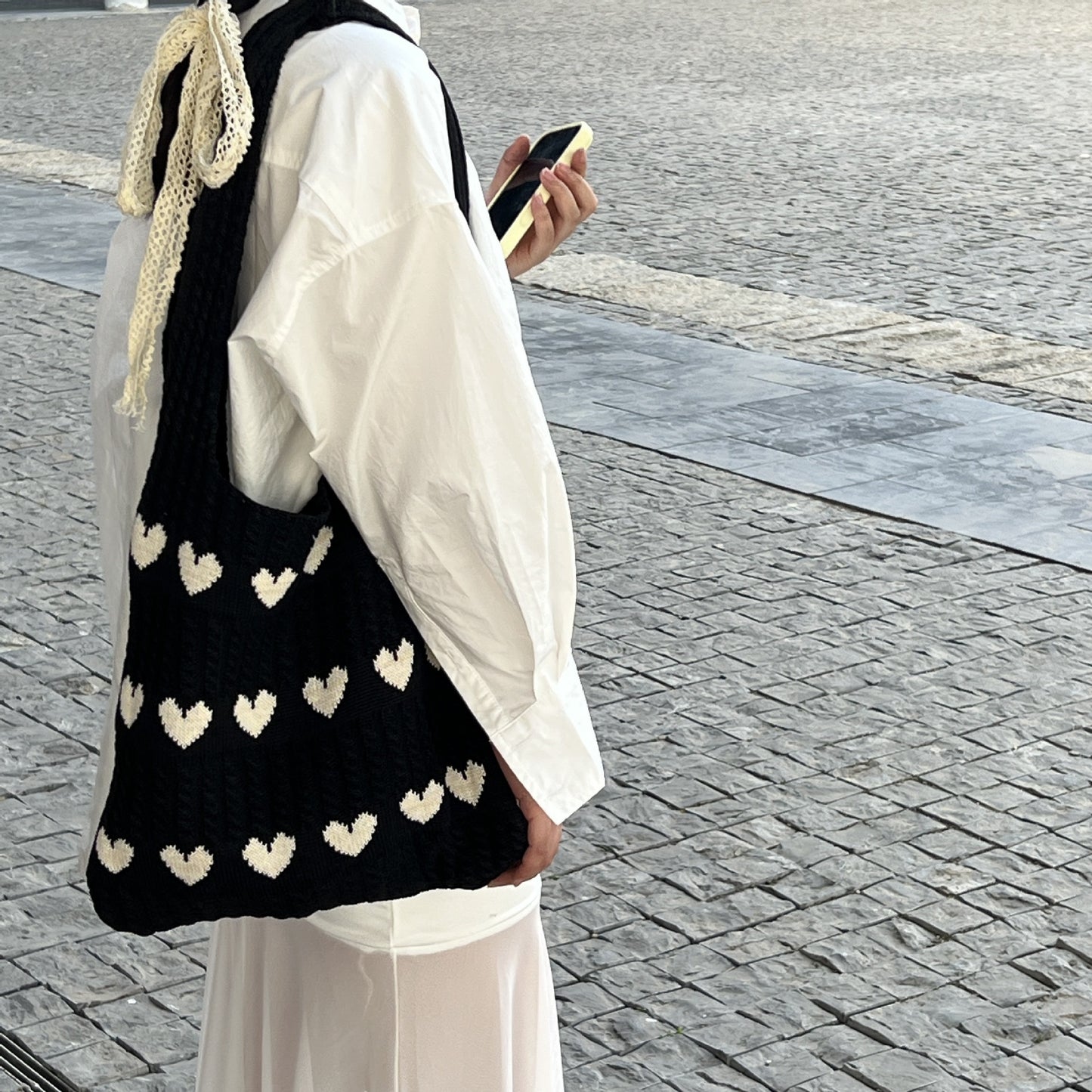 Hand-woven Hollow Shoulder Support Extra Large Bag