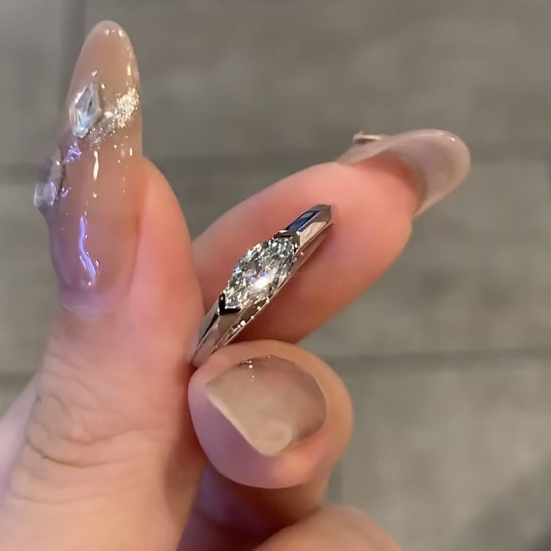 Light Luxury All-match Daily Suspension Horse Eye Sparking Zirconium Fashion Ring Horse Eye Diamond Ring