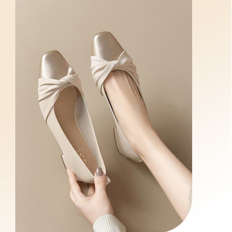 Soft Leather Low Heel Versatile Women's Casual Shoes