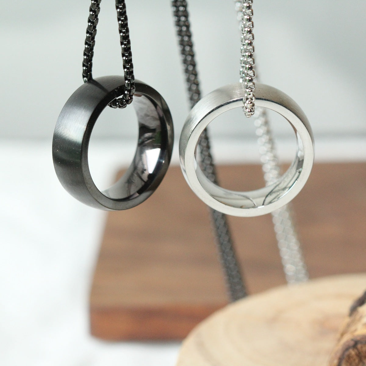 Men's Casual Versatile Pearl Chain Plain Circle Pendant Necklace